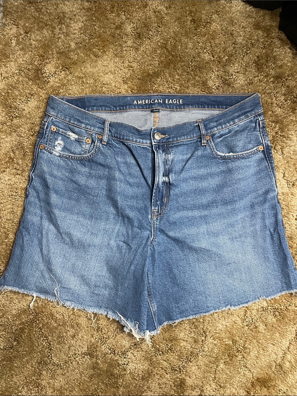 American Eagle Relaxed Denim Shorts Size 16‎